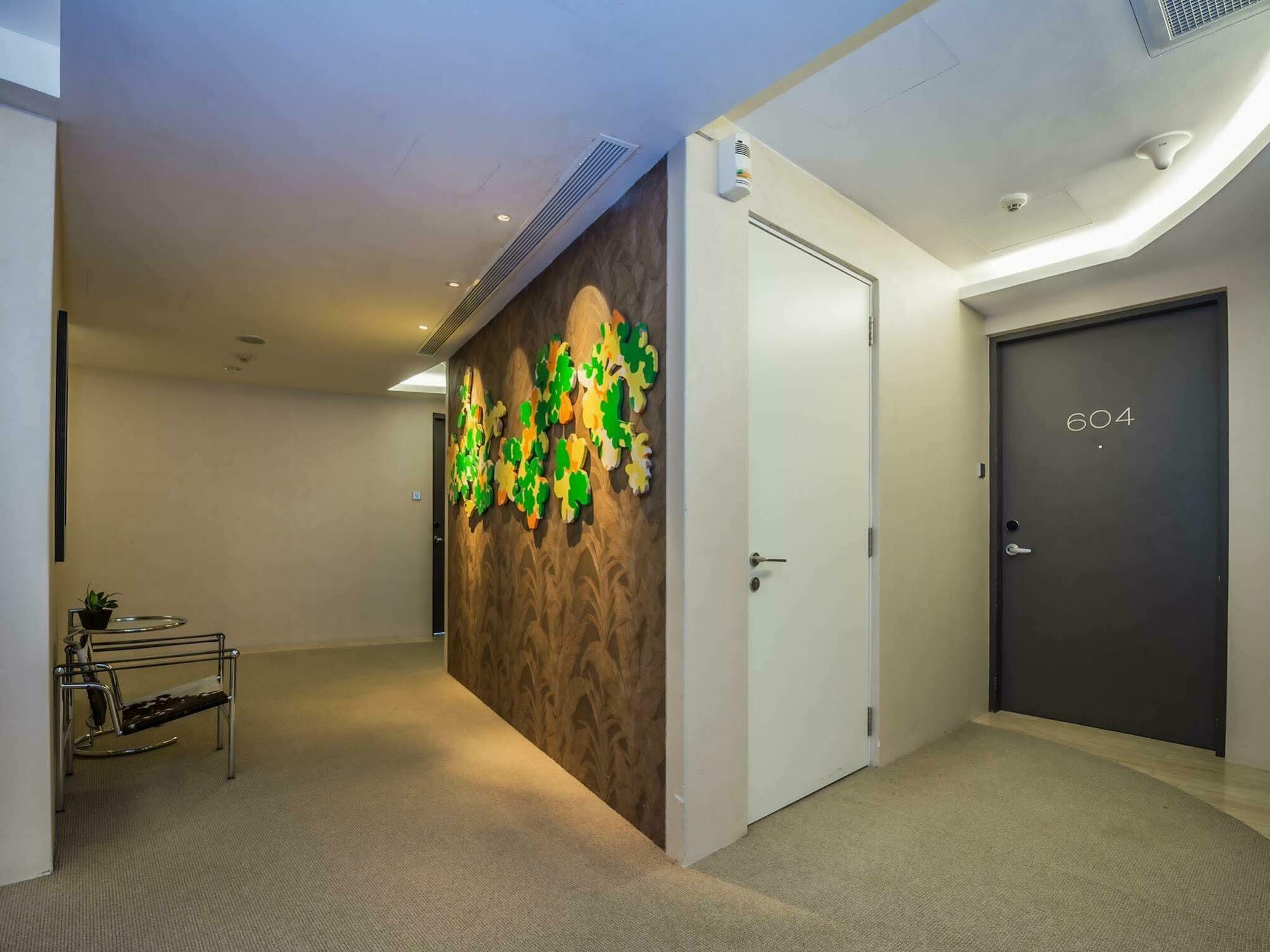 Hotel D'hotel 4*